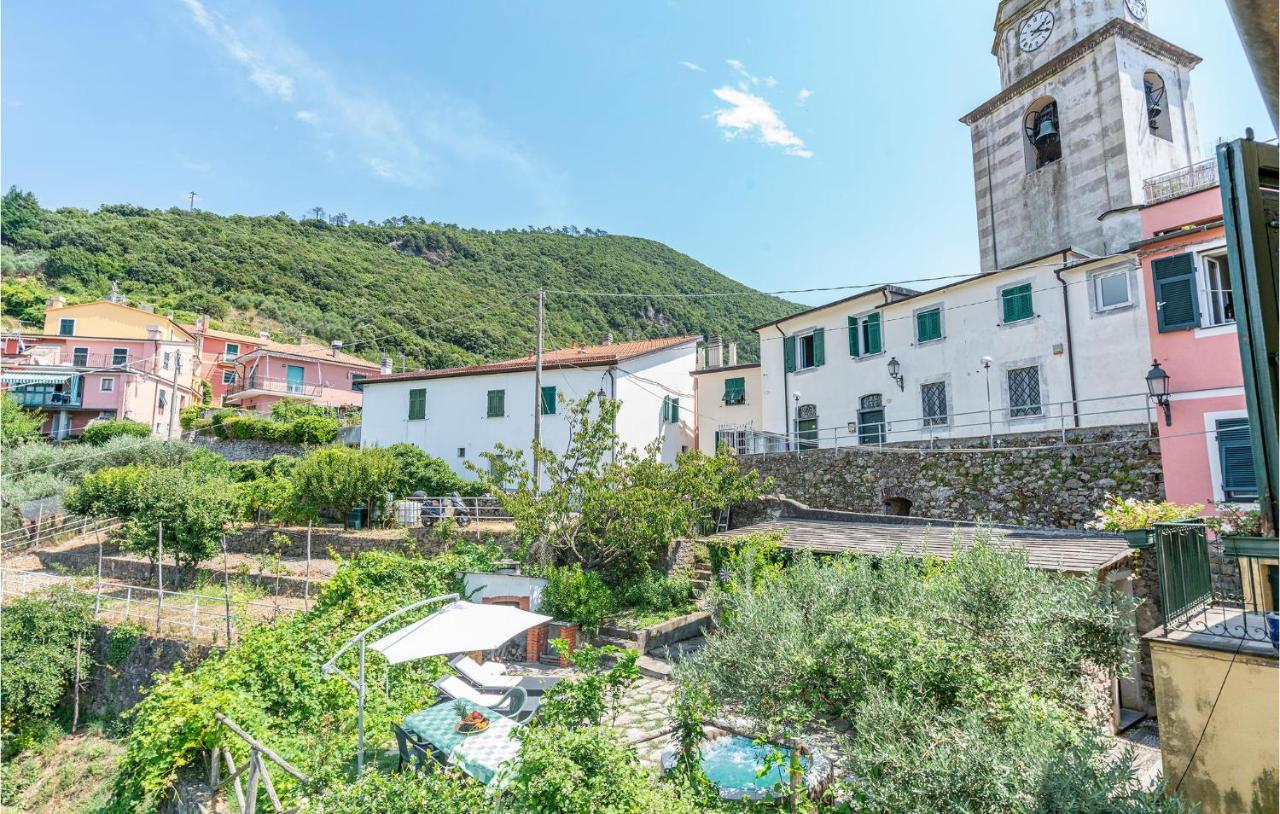 Awesome Home In Moneglia With Kitchen エクステリア 写真