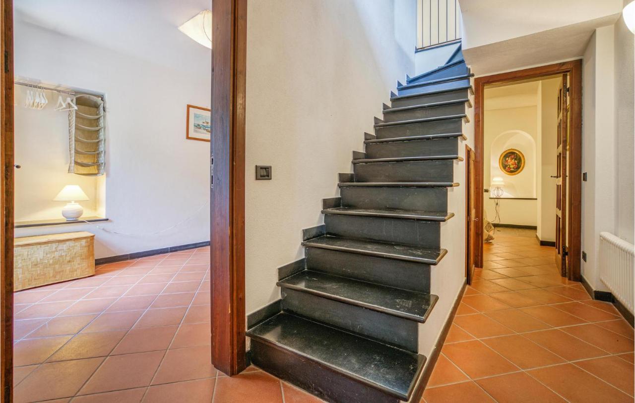 Awesome Home In Moneglia With Kitchen エクステリア 写真