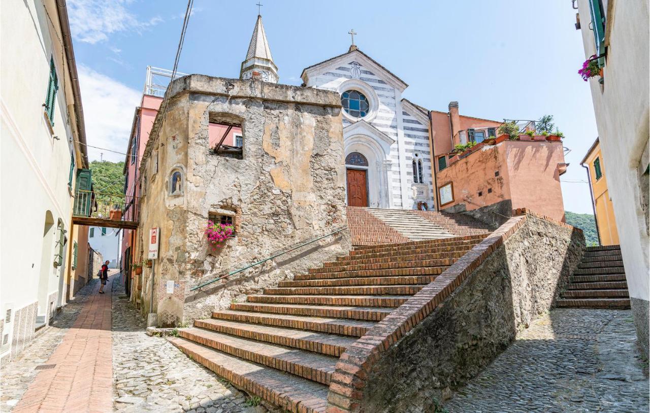 Awesome Home In Moneglia With Kitchen エクステリア 写真
