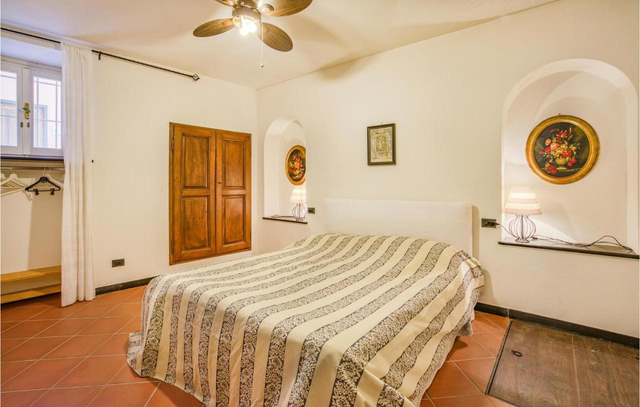Awesome Home In Moneglia With Kitchen エクステリア 写真