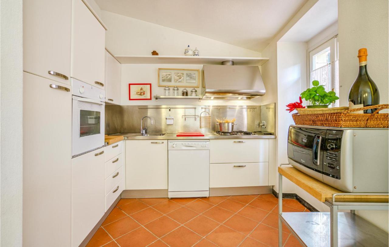 Awesome Home In Moneglia With Kitchen エクステリア 写真