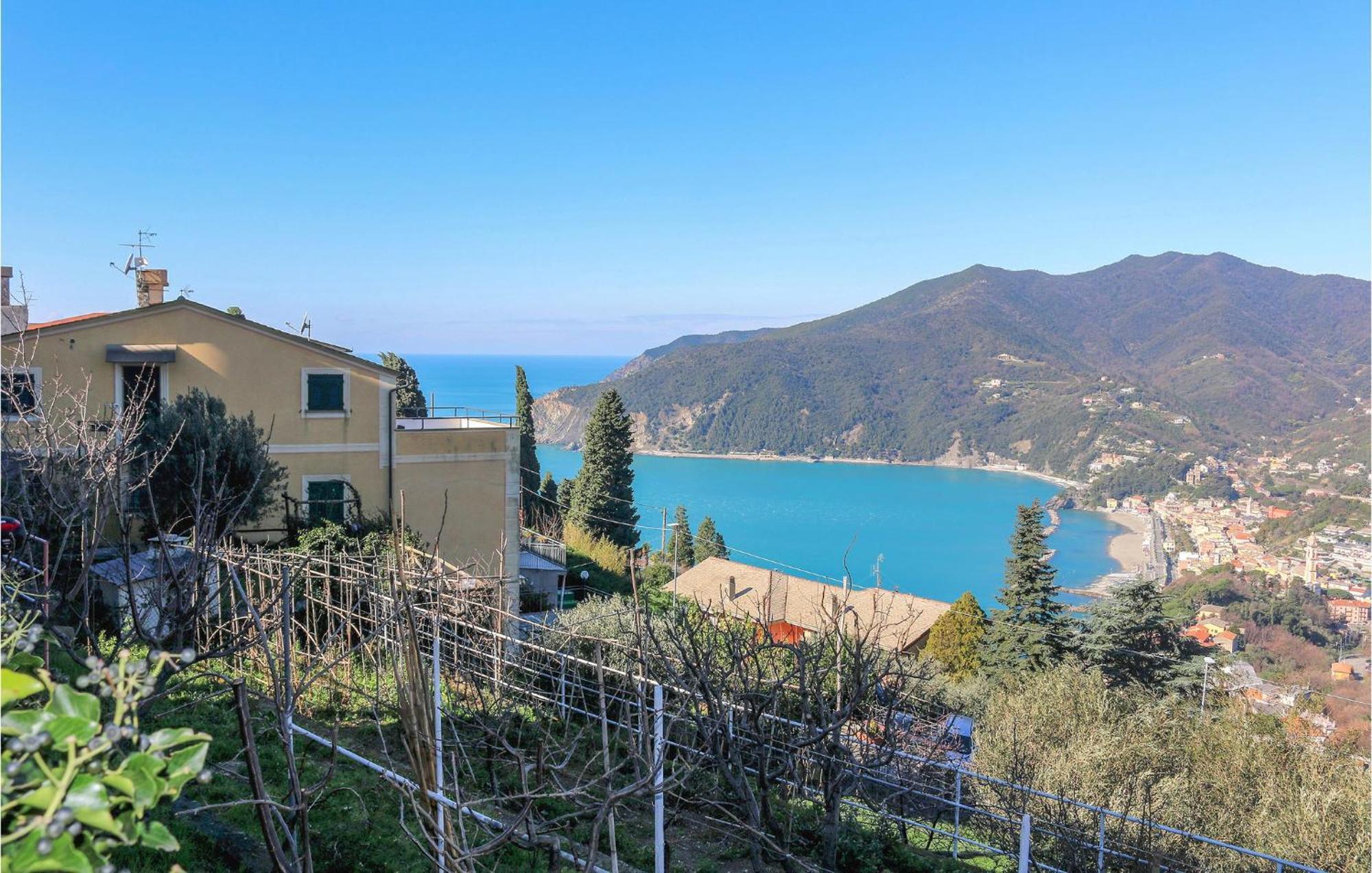 Awesome Home In Moneglia With Kitchen エクステリア 写真
